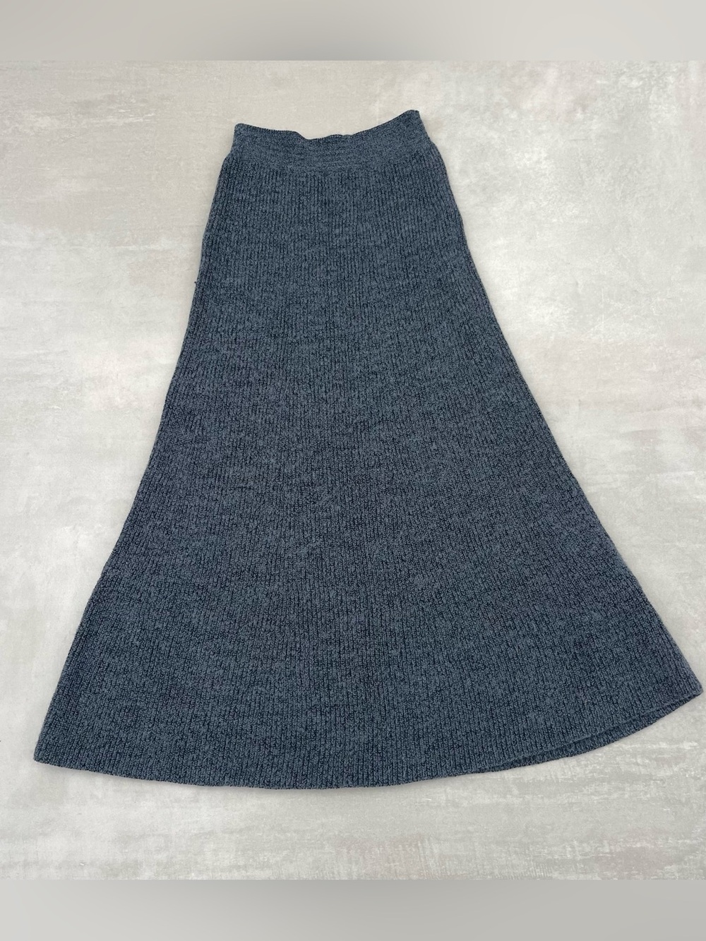 UNIQLO Wool Midi Skirt